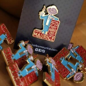 Pin’s du Bonhomme Cafés Maurice dessiné par Aujoulat Cafés Maurice torréfacteur Toulon Sanary 83
