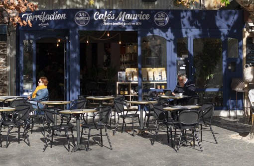 Boutique des Cafés Maurice de Sanary, sur le port, rue Jean Jaures