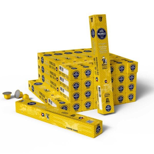 Boîte de capsules de café Brésil Cerrado 100 % arabica de la marque Cafés Maurice torréfacteur Toulon Sanary 83, couleur jaune, compatibles avec les machines Nespresso®. Trois capsules sont disposées à côté de la boîte, dont deux avec leur opercule visible.
