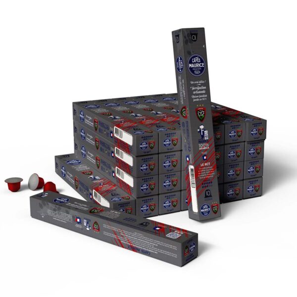Boîte de capsules de café Maurice "Le RCT" 100 % arabica de la marque Cafés Maurice torréfacteur Toulon Sanary 83, couleur grise et rouge, compatibles avec les machines Nespresso®. Trois capsules sont disposées à côté de la boîte, dont deux avec leur opercule visible.